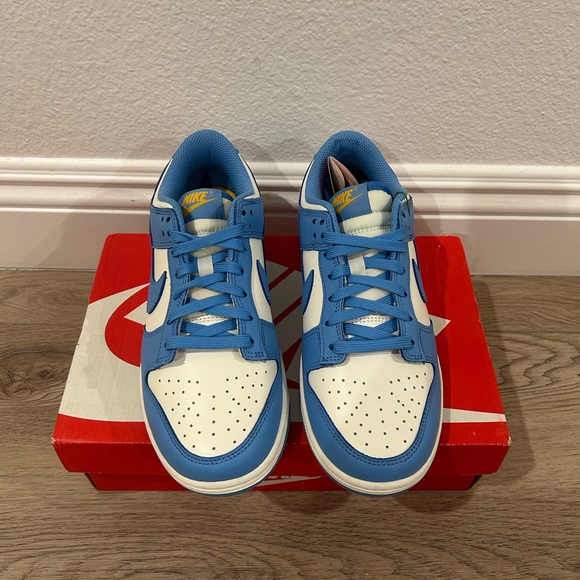 Nike Dunk Low Sneakers - Picture 6 of 9